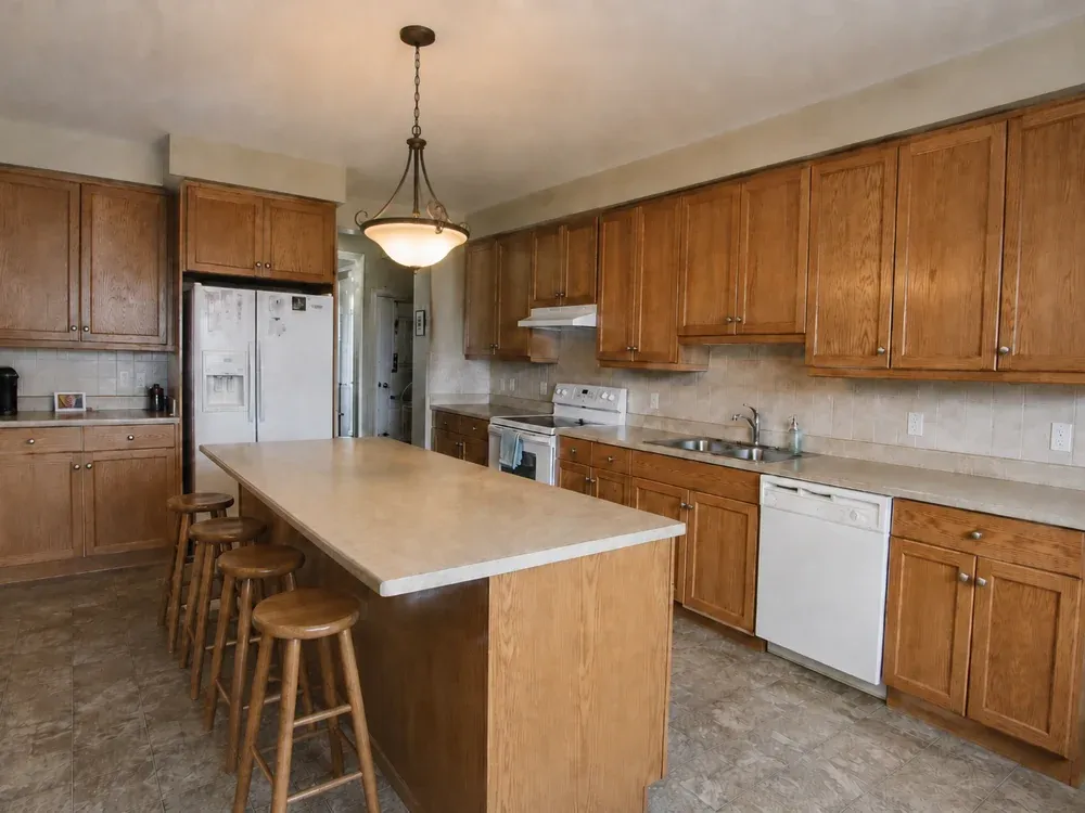 Full kitchen renovation in White Rock, before
